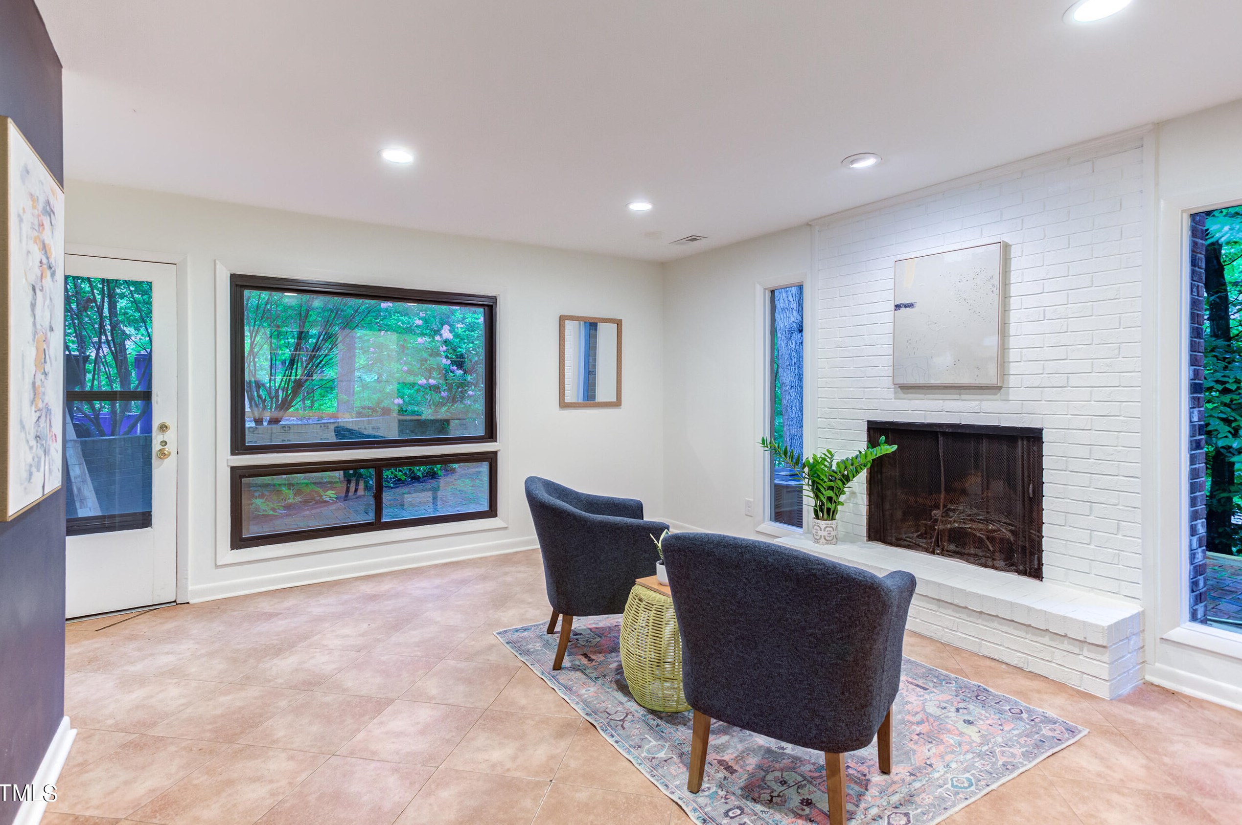 616 Beechtree Ct, Chapel Hill NC 27514-6702 exterior