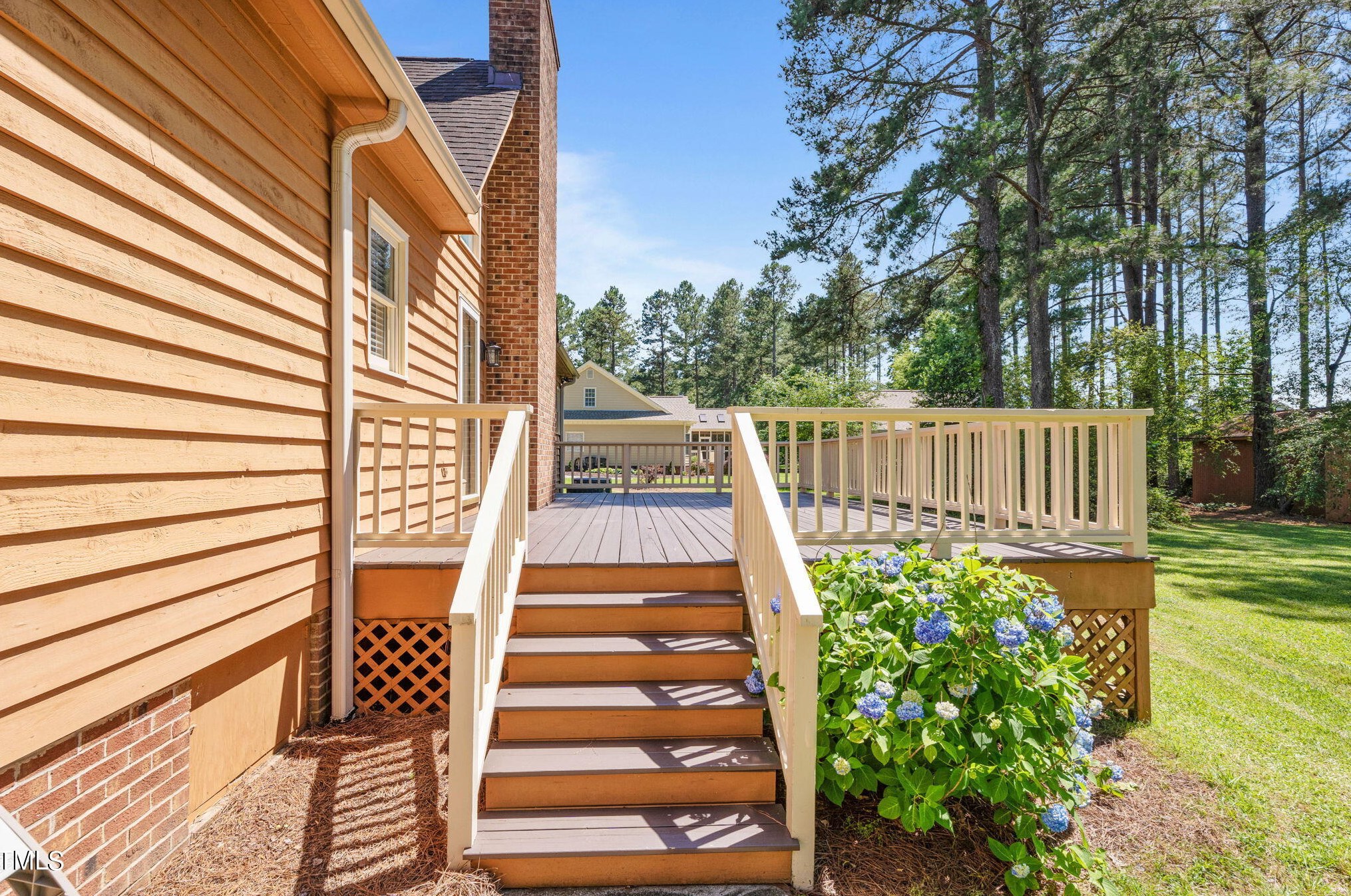 1019 Swift Creek Dr, Clayton NC 27520-9810 exterior