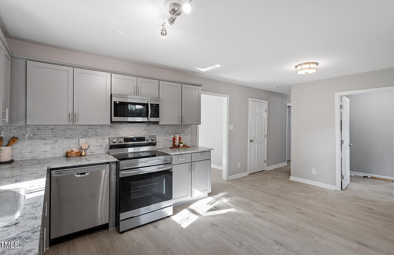 2606 Glenbrook Dr, Durham NC  27704-4601 exterior