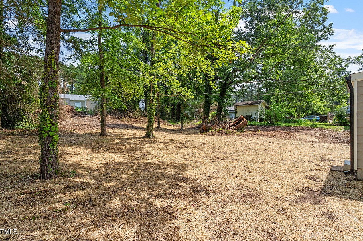 2606 Glenbrook Dr, Durham NC  27704-4601 exterior