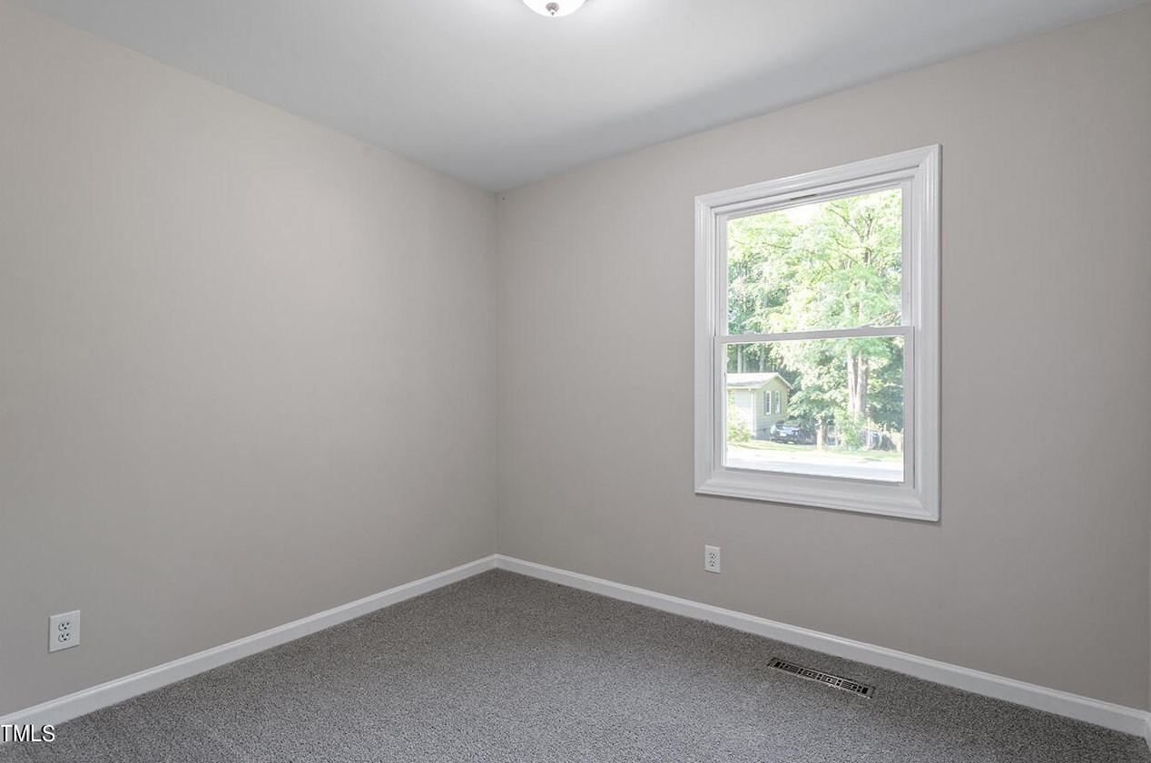 2606 Glenbrook Dr, Durham NC  27704-4601 exterior