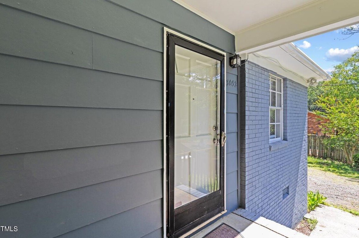 3032 Rosebriar Dr, Durham NC  27705-1520 exterior