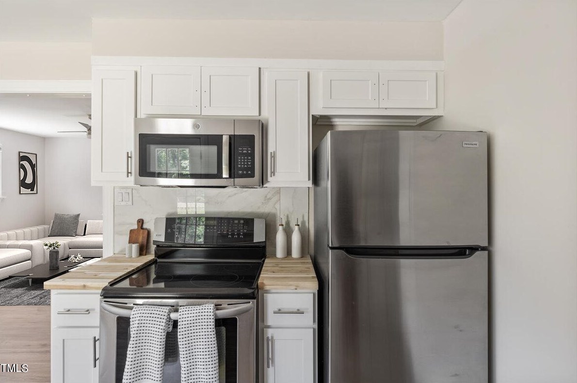 3032 Rosebriar Dr, Durham NC  27705-1522 exterior