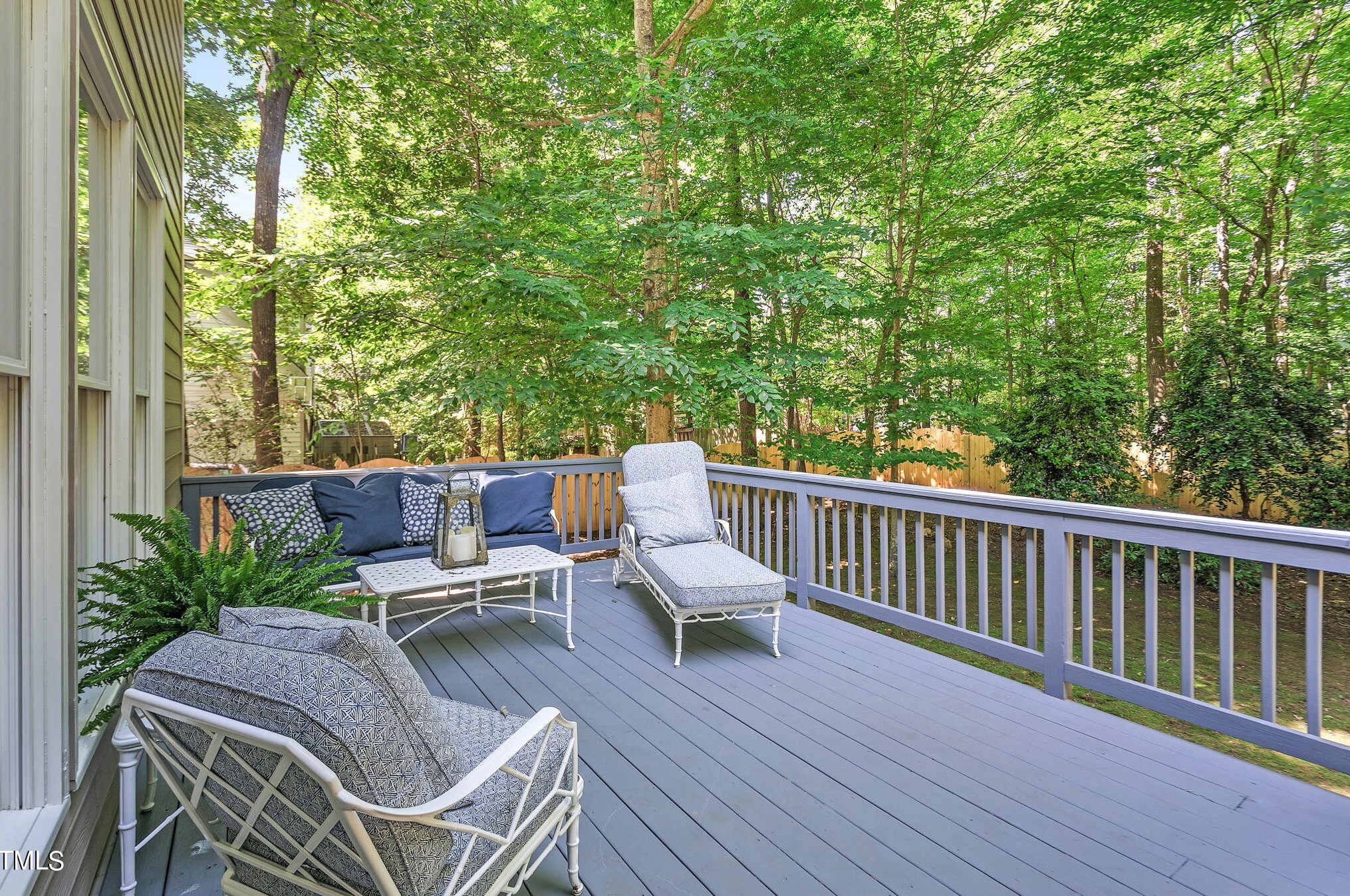 204 Stratford Dr, Chapel Hill NC exterior