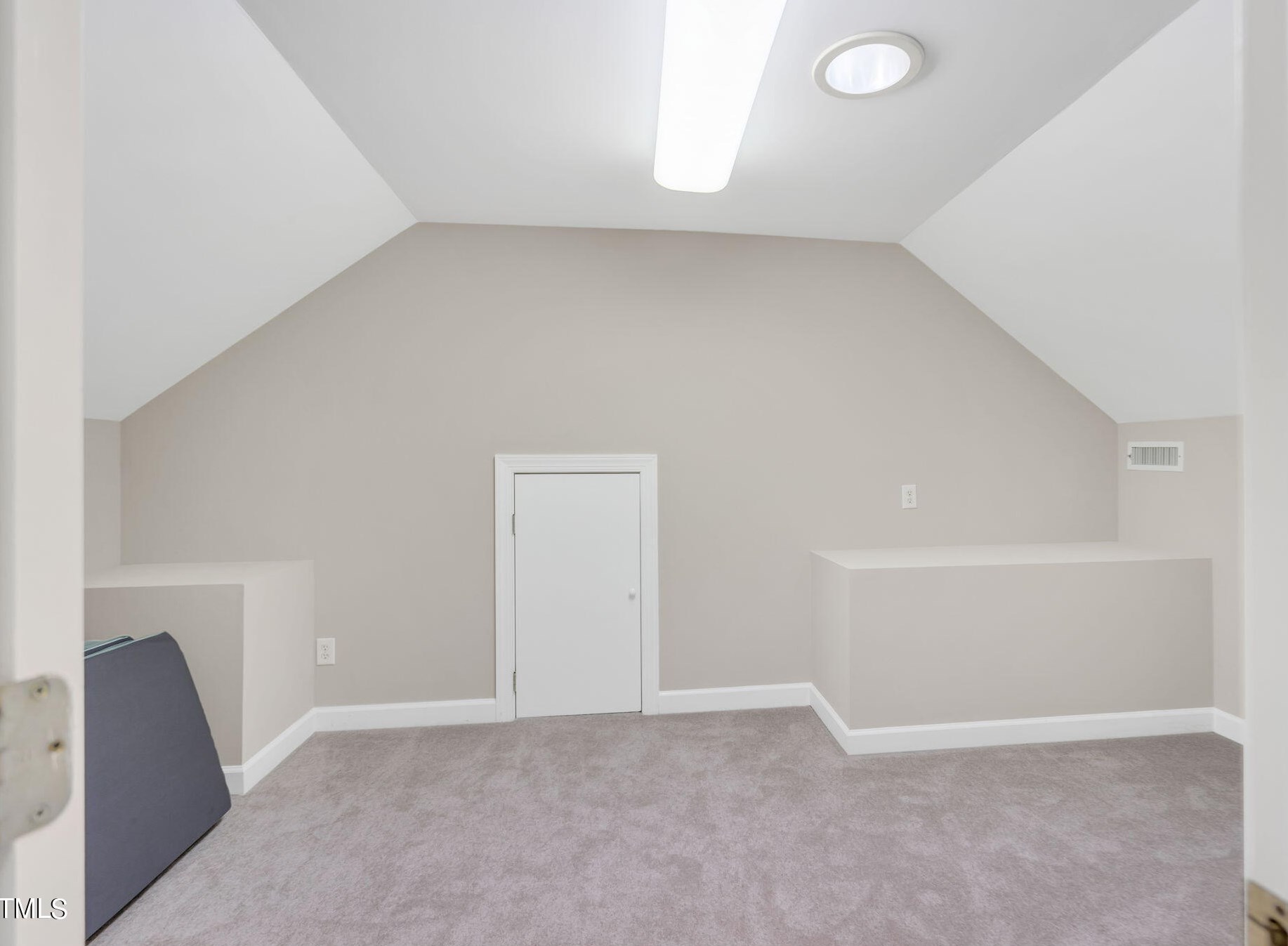 204 Stratford Dr, Chapel Hill NC exterior