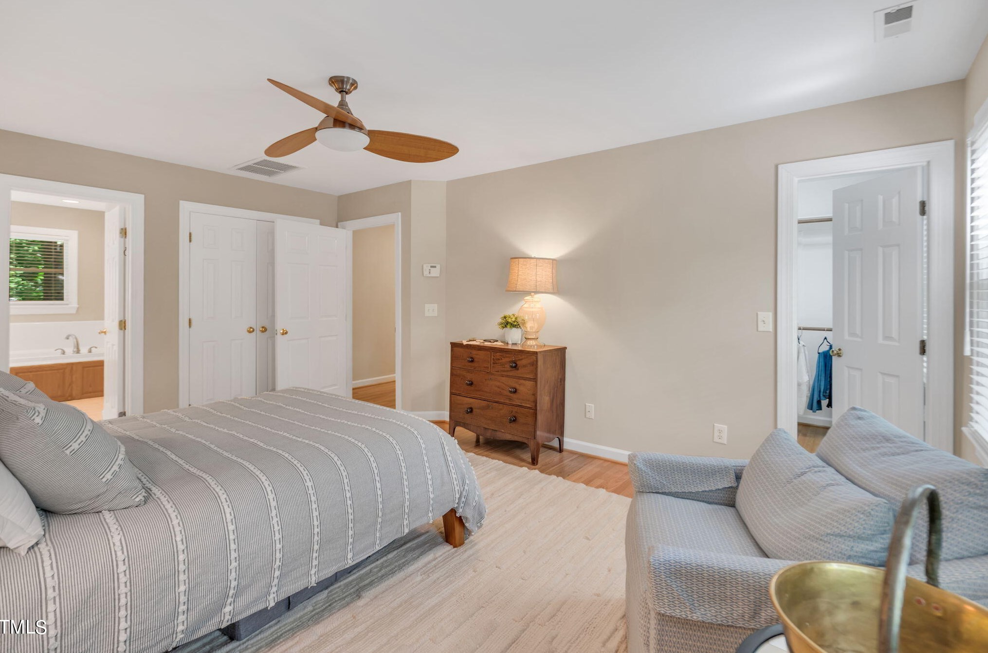 204 Stratford Dr, Chapel Hill NC exterior