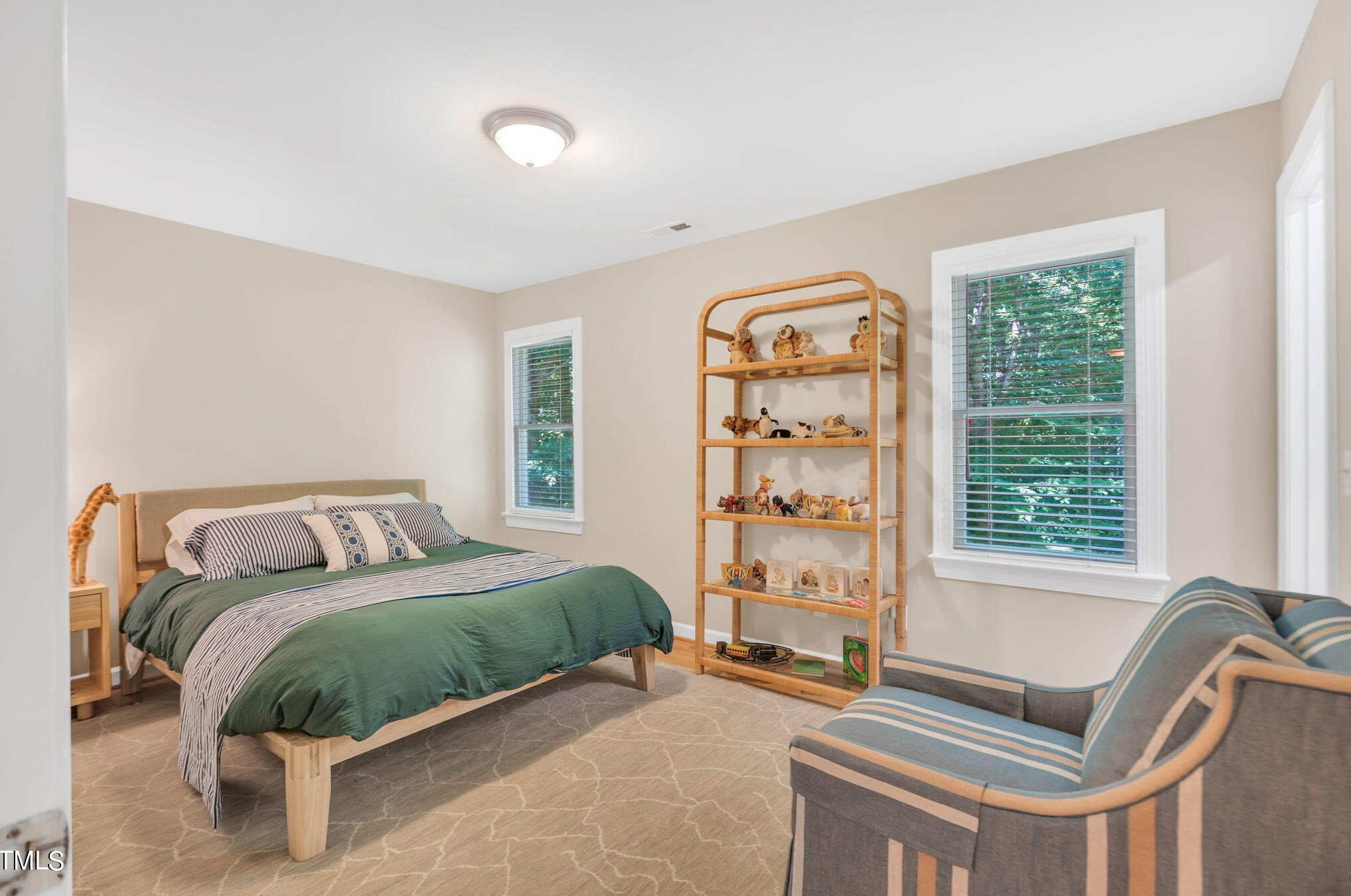 204 Stratford Dr, Chapel Hill NC exterior