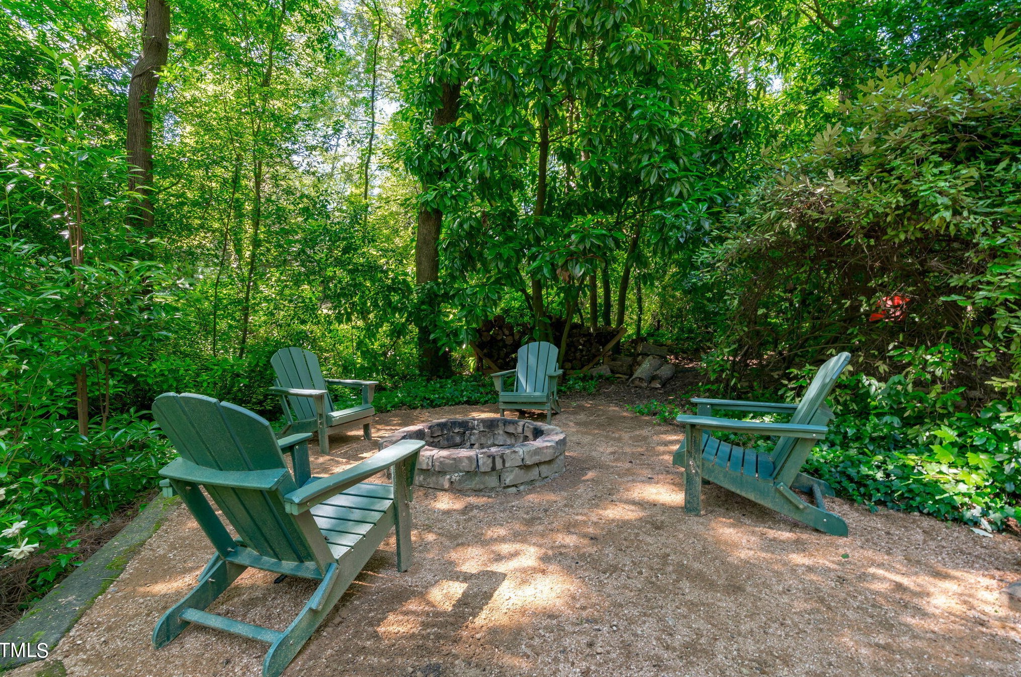 64 Kimberly Dr, Durham NC  27707-5418 exterior