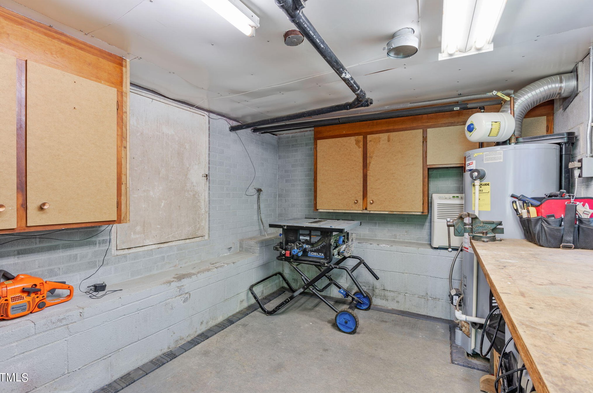 64 Kimberly Dr, Durham NC  27707-5418 exterior