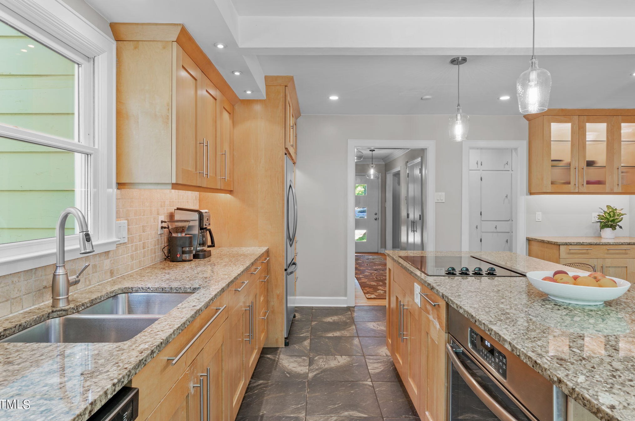 64 Kimberly Dr, Durham NC  27707-5418 exterior