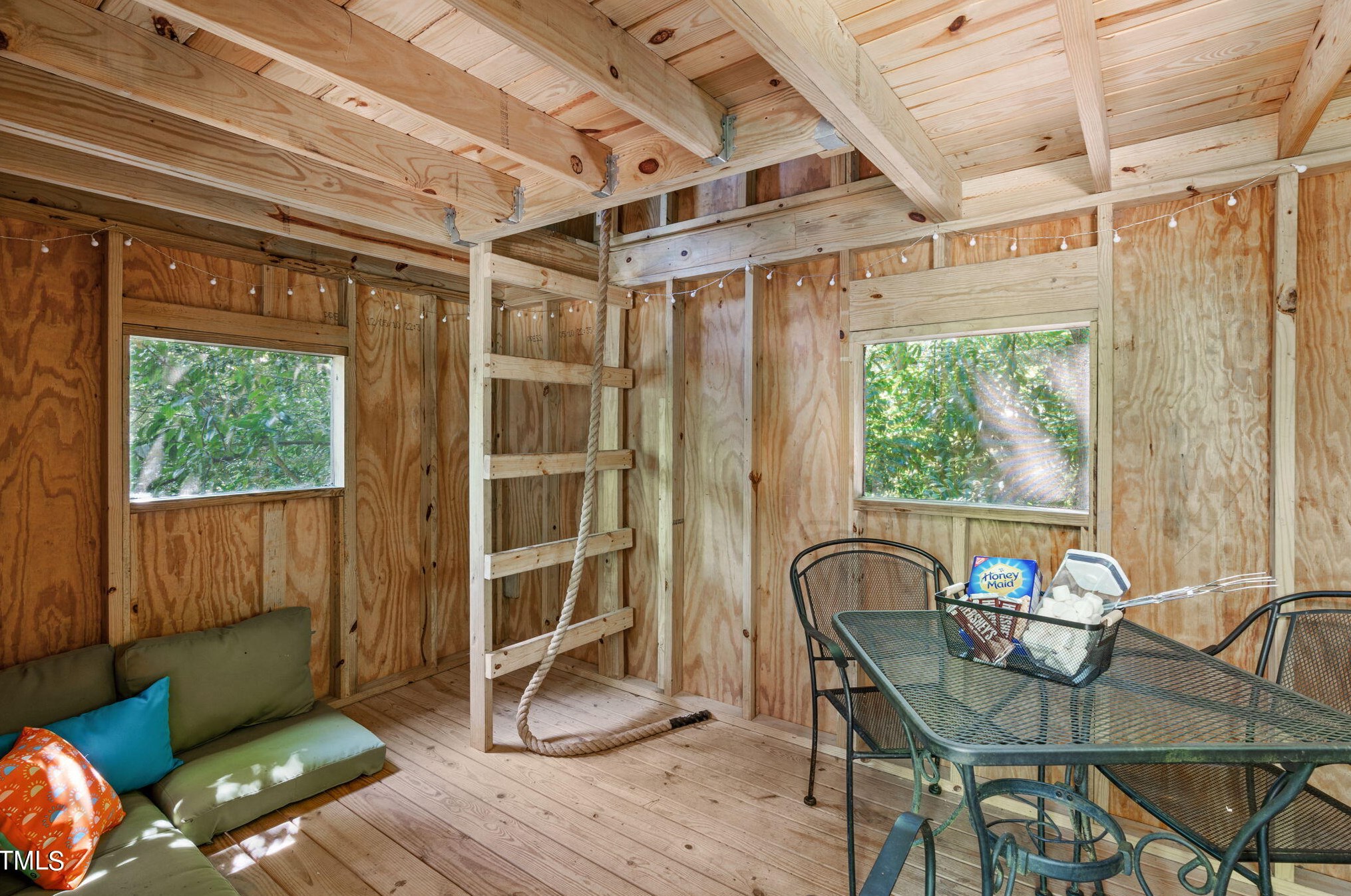 64 Kimberly Dr, Durham NC  27707-5418 exterior