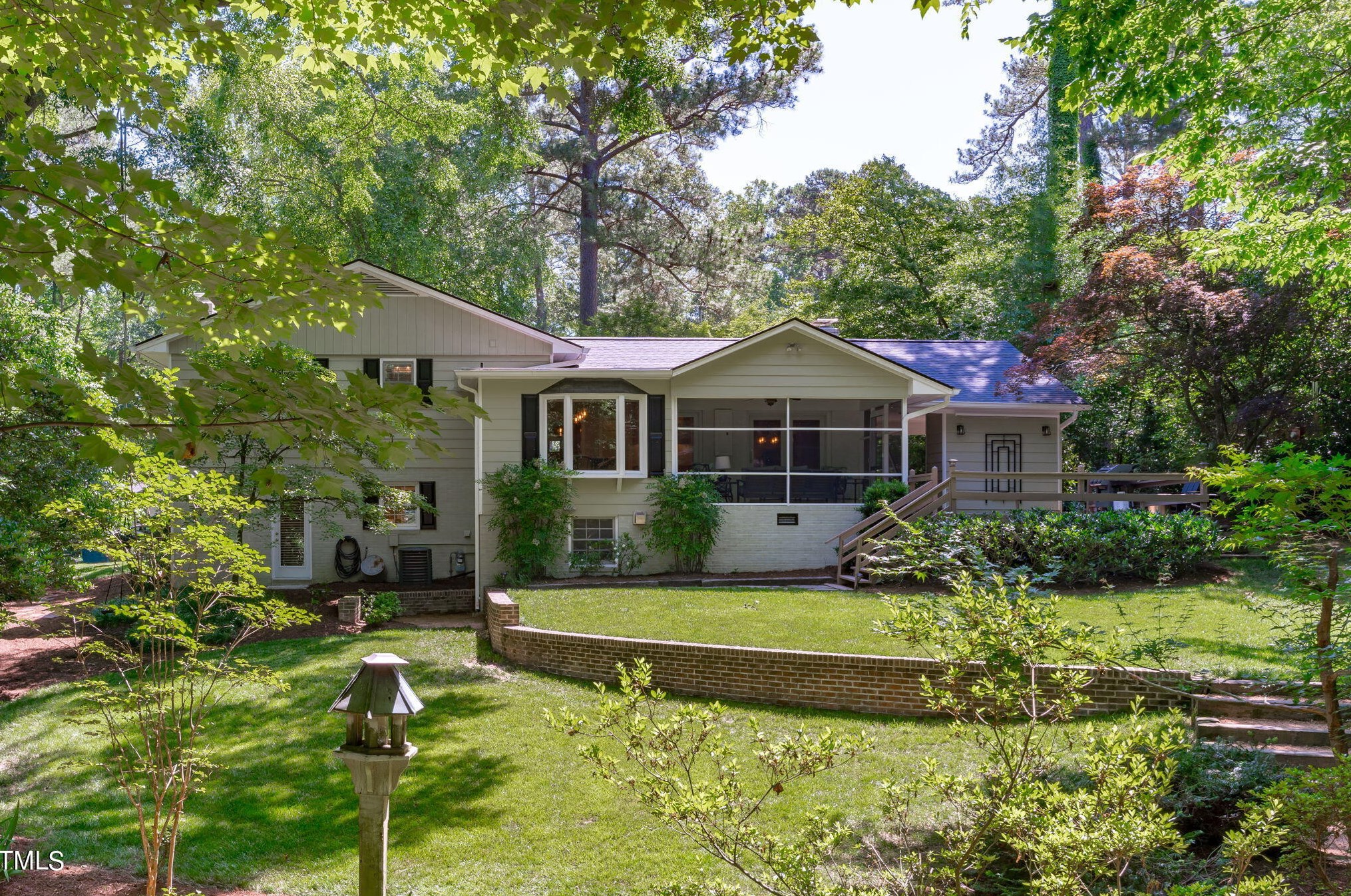 64 Kimberly Dr, Durham NC  27707-5418 exterior