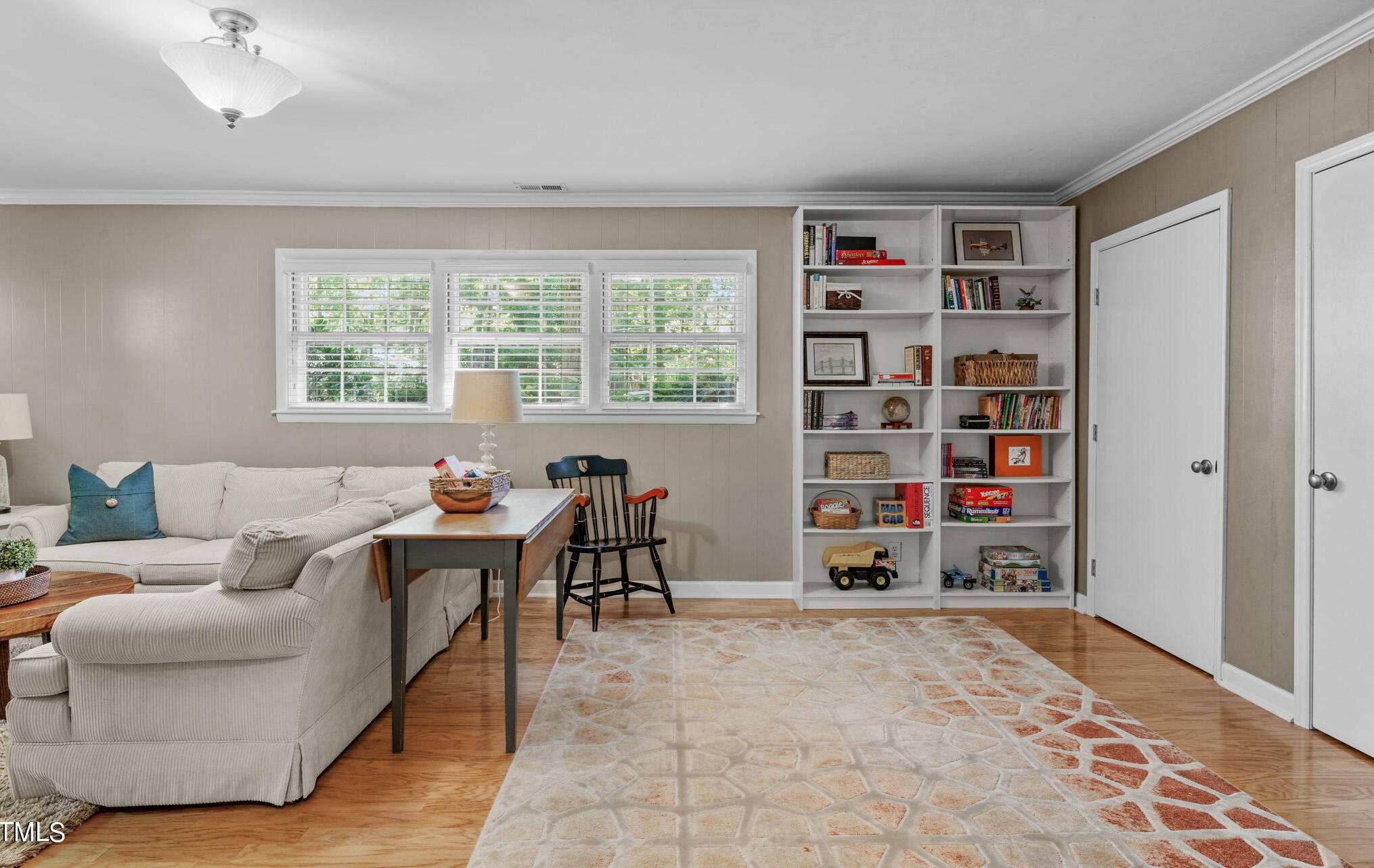 64 Kimberly Dr, Durham NC  27707-5418 exterior