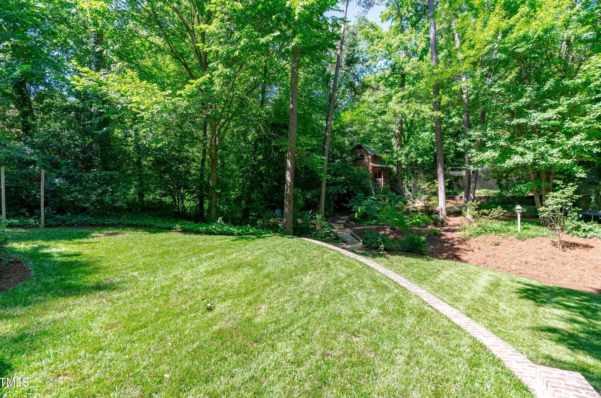 64 Kimberly Dr, Durham NC  27707-5418 exterior