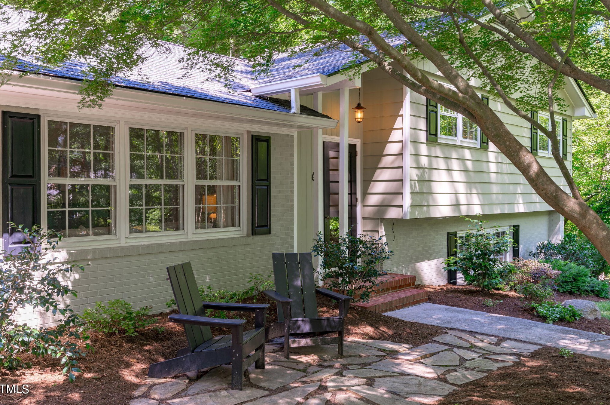 64 Kimberly Dr, Durham NC  27707-5419 exterior