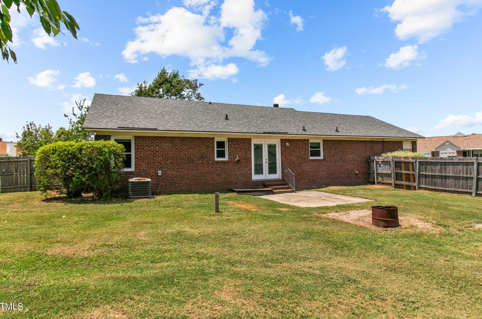 118 Finch Rd, Fayetteville NC  28306-8243 exterior