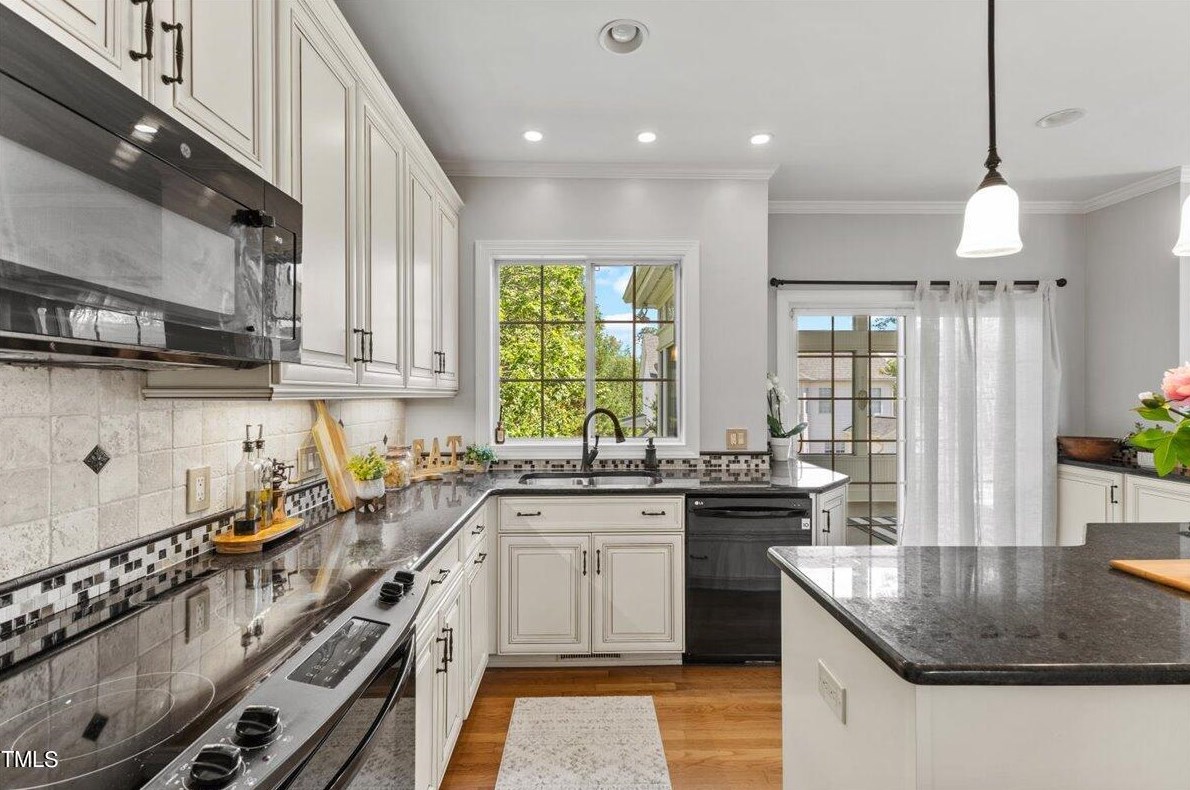 1619 Ashley Downs Dr, Apex NC 27502-6797 exterior