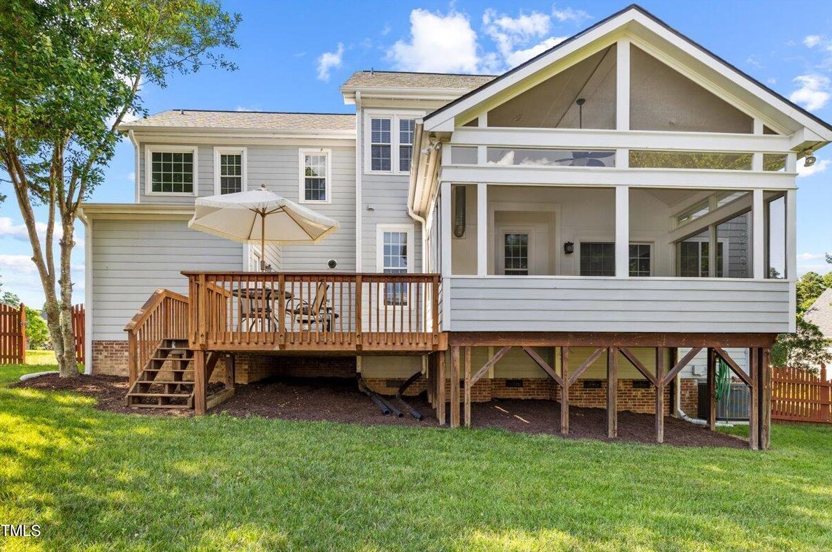 1619 Ashley Downs Dr, Apex NC 27502-6797 exterior