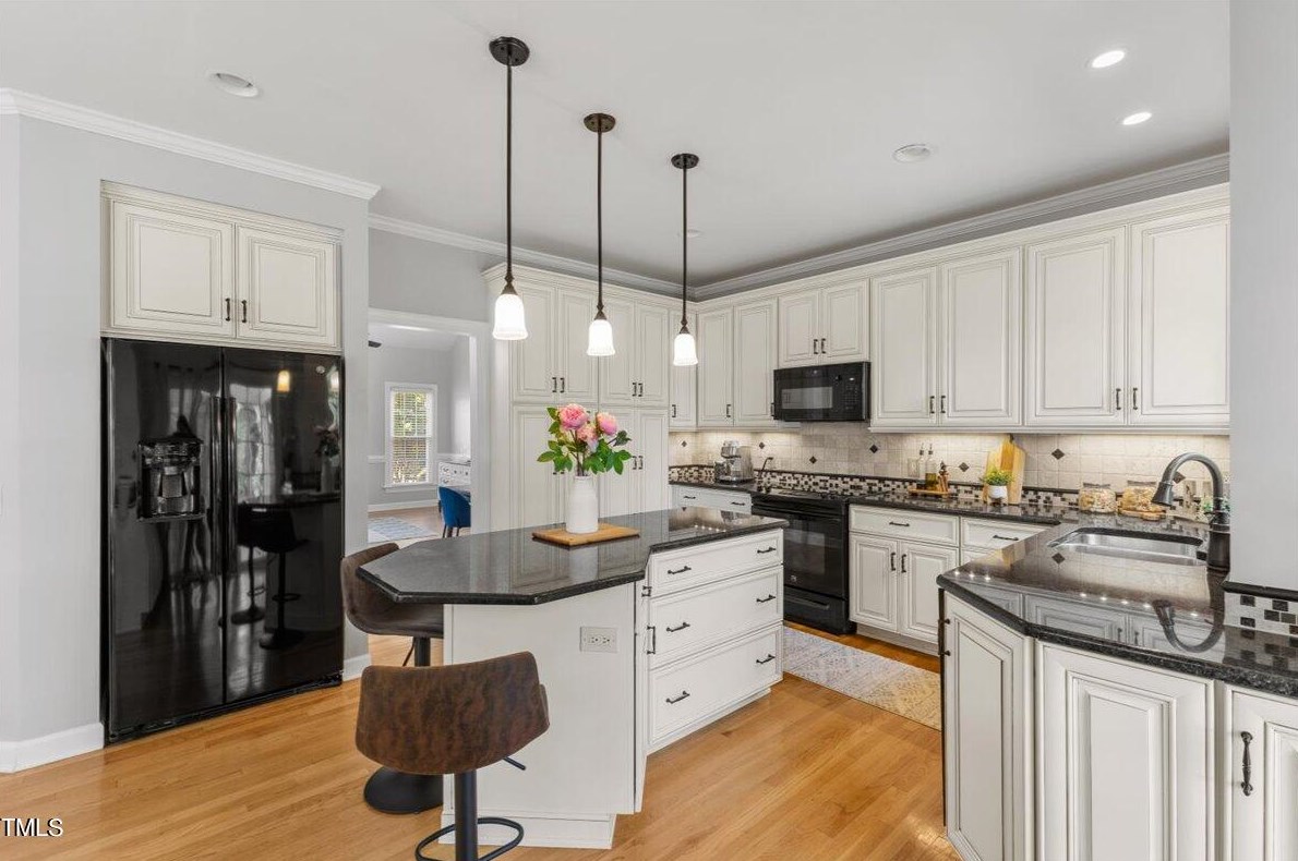 1619 Ashley Downs Dr, Apex NC 27502-6797 exterior