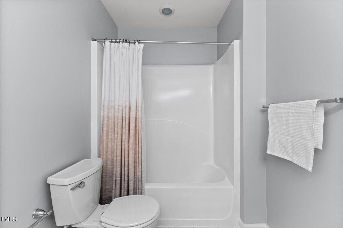 1619 Ashley Downs Dr, Apex NC 27502-6797 exterior