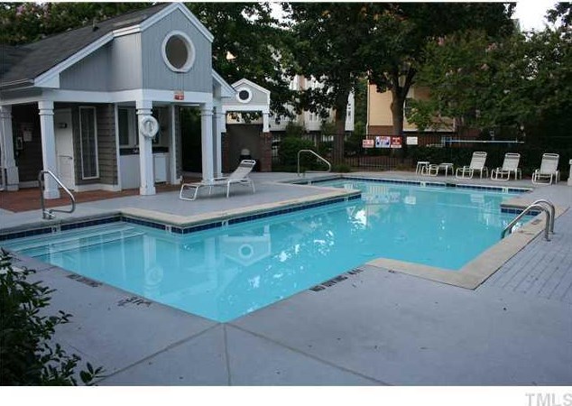 1210 Westview Ln, Raleigh NC  27605-3235 exterior