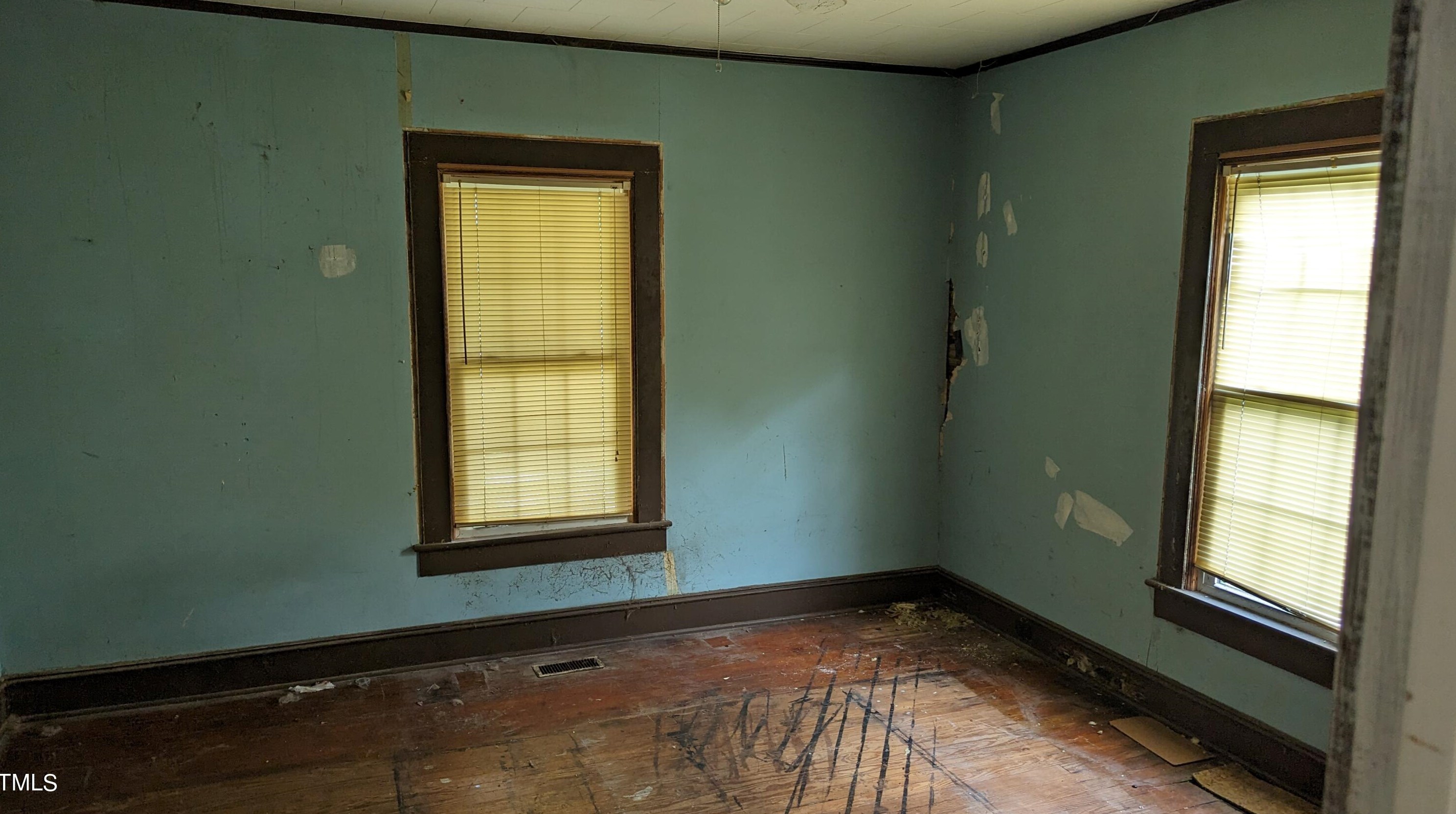 232 Marshall St, Graham NC 27253-2320 exterior