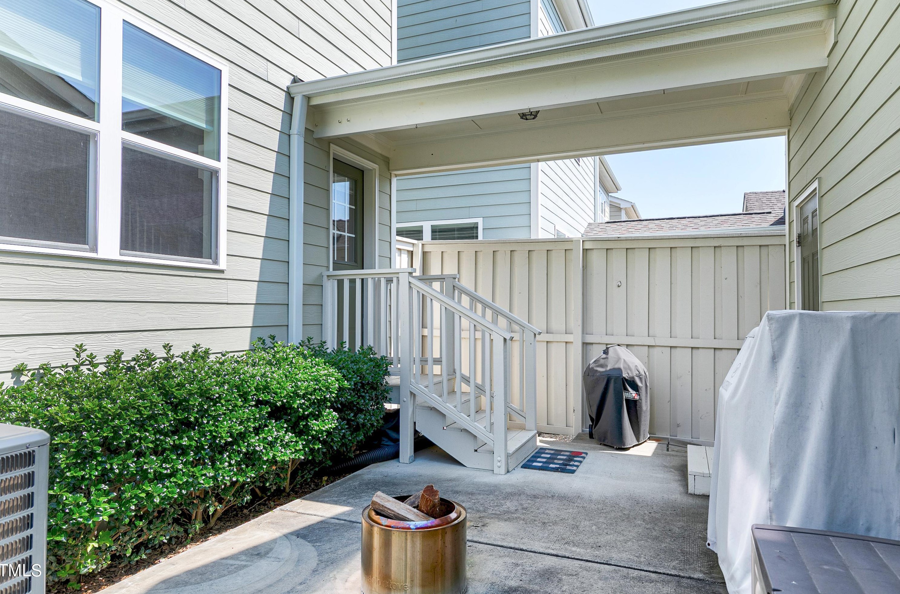 101 Windy Creek Ln, Apex NC 27502-5283 exterior