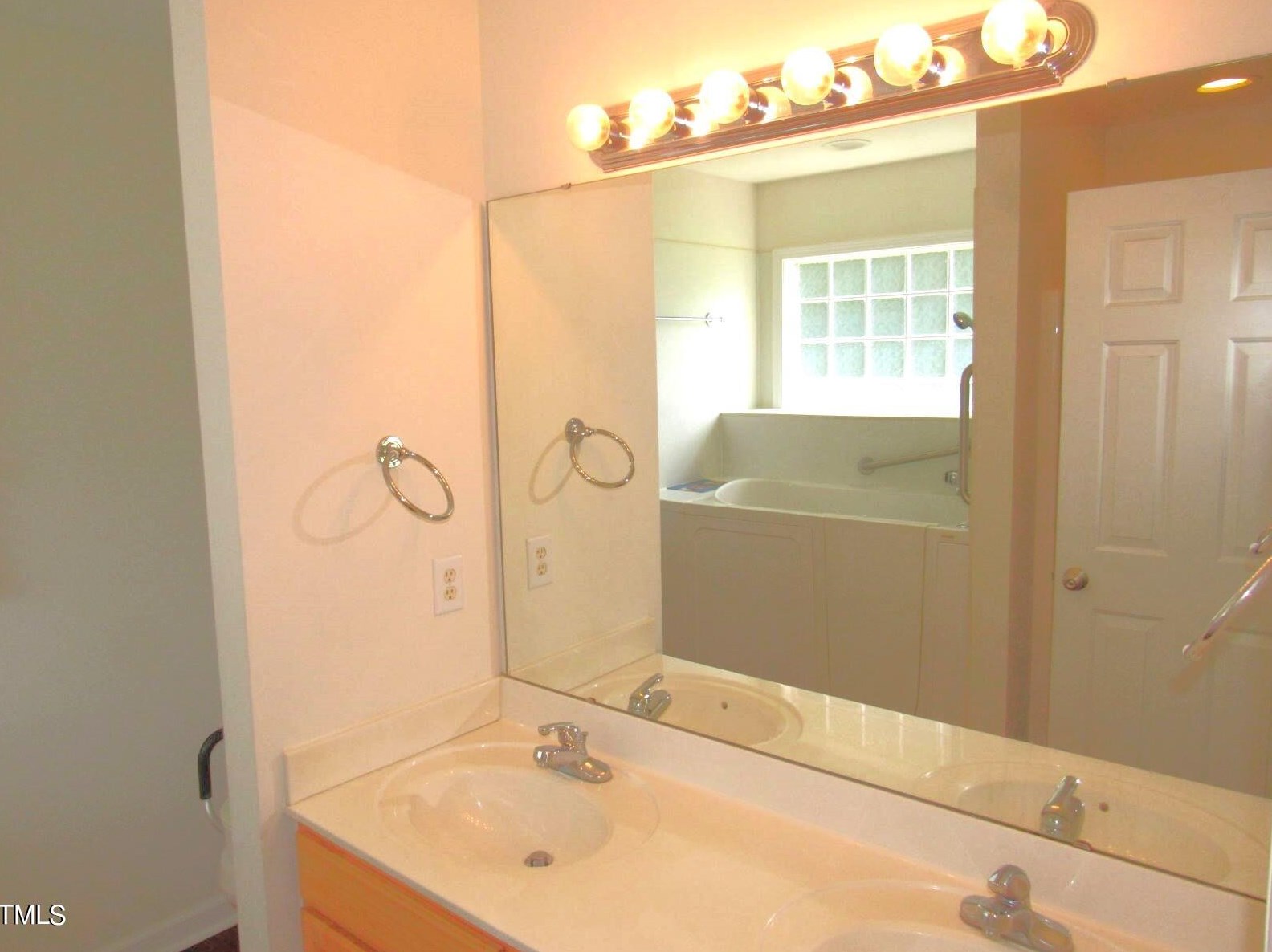 3639 Ashton Glen Ln, Oxford NC 27565-9540 exterior