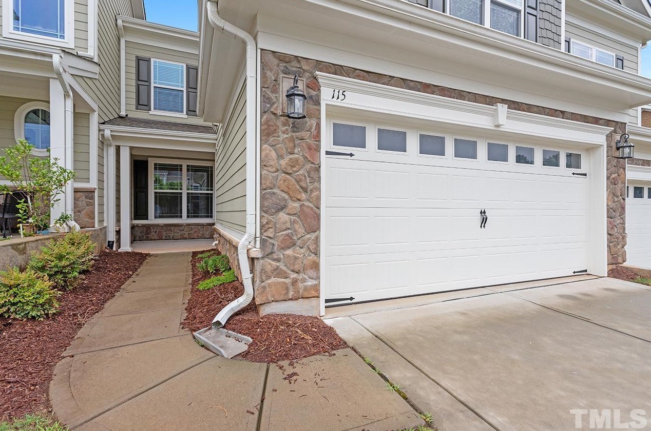 115 Willow View Ln, Apex NC  27539-4186 exterior