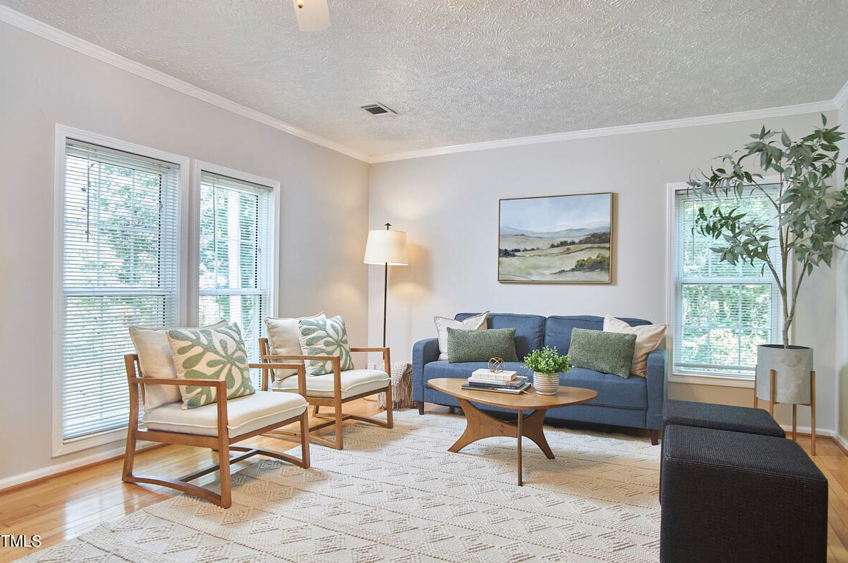 105 Woodridge Dr, Durham NC  27707-2839 exterior