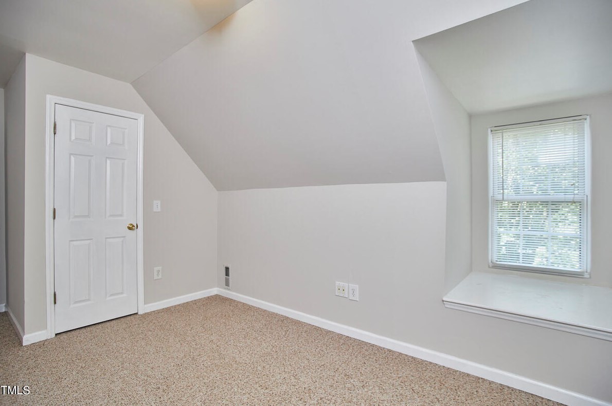 105 Woodridge Dr, Durham NC  27707-2839 exterior