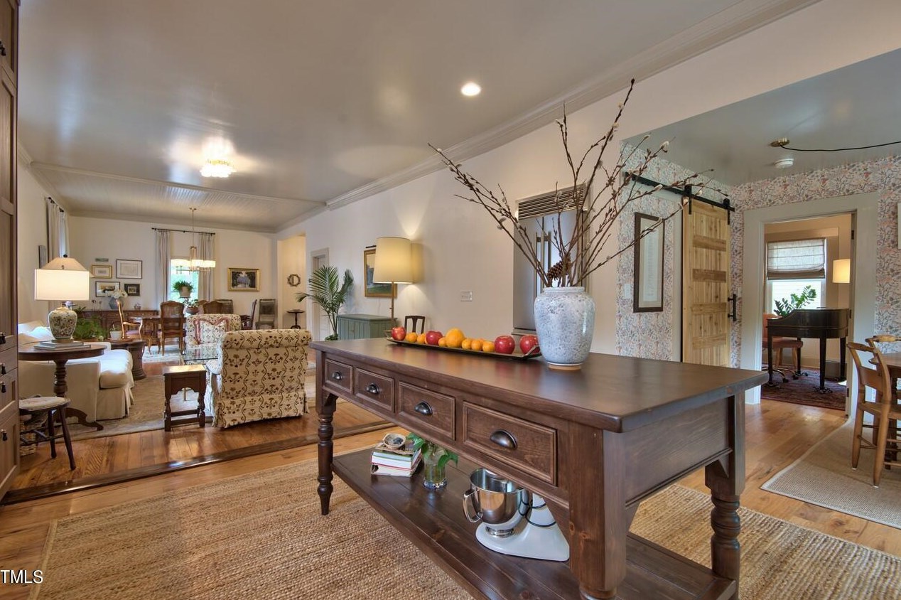 705 Queen St, Durham NC  27701-2547 exterior