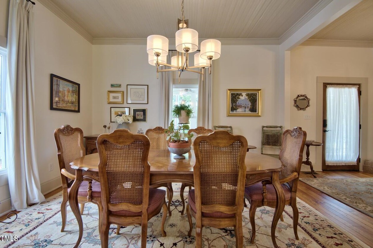 705 Queen St, Durham NC  27701-2547 exterior