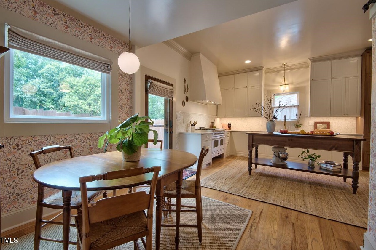 705 Queen St, Durham NC  27701-2547 exterior