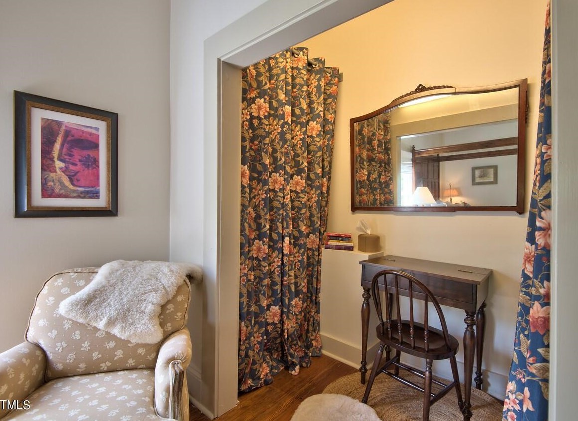 705 Queen St, Durham NC  27701-2547 exterior