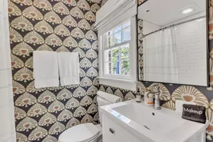 225 E Corbin St, Hillsborough, NC 27278 - Photo 25