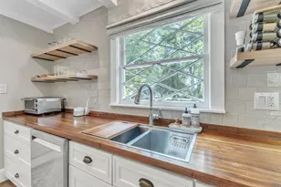 225 E Corbin St, Hillsborough, NC 27278 - Photo 11