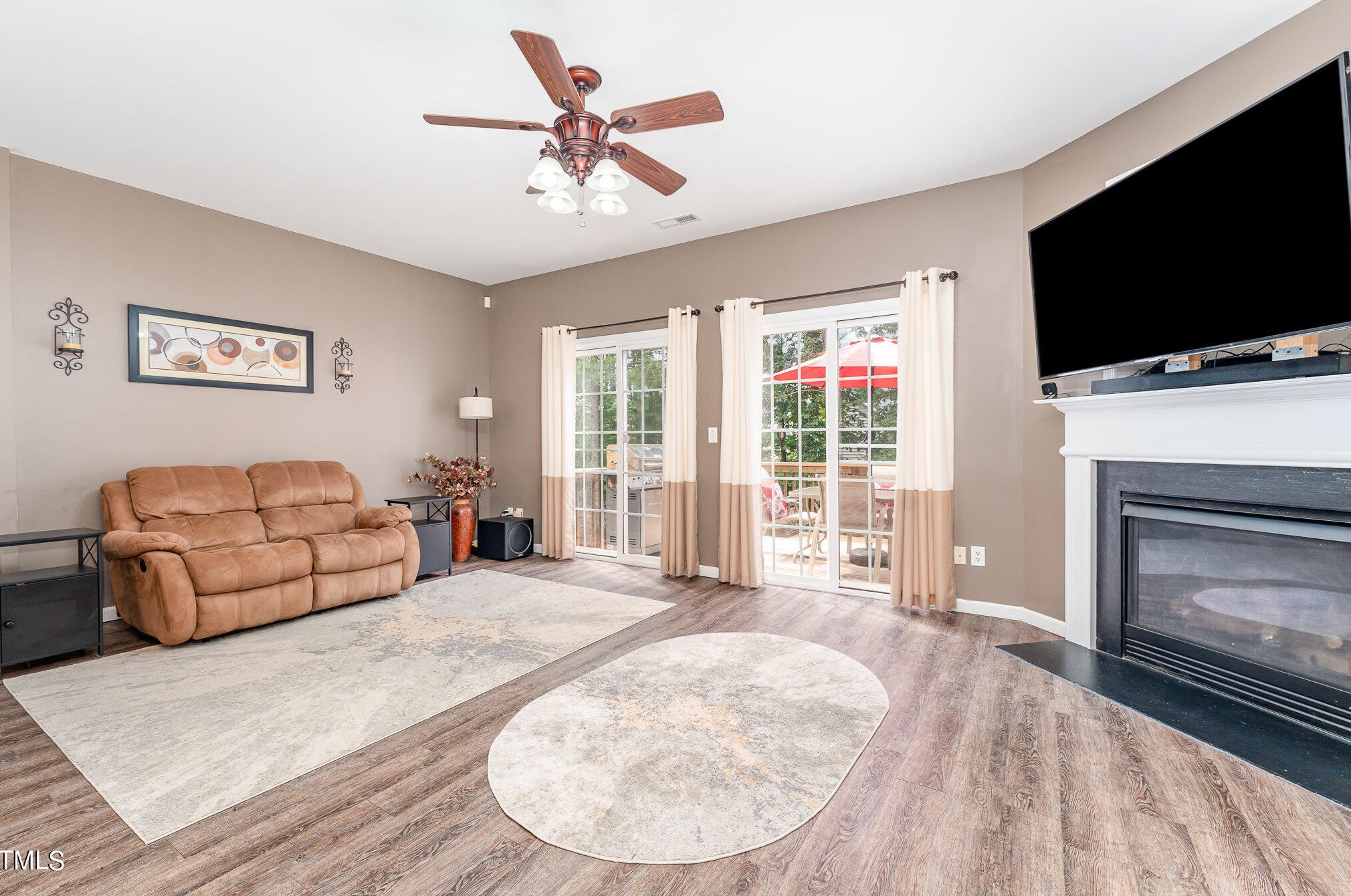 905 Straywhite Ave, Apex NC 27539-9007 exterior