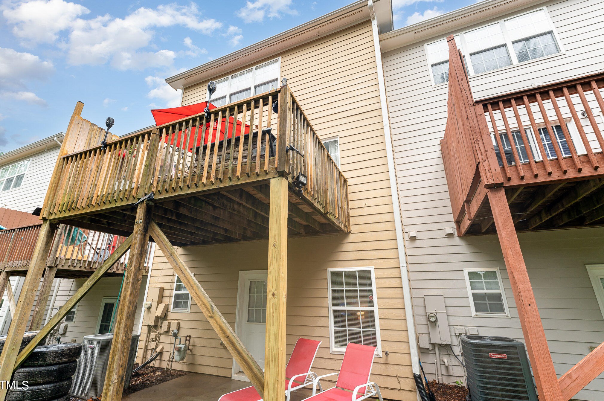 905 Straywhite Ave, Apex NC 27539-9007 exterior