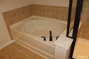 4105 Overcup Oak Ln, Cary, NC 27519 - Photo 9