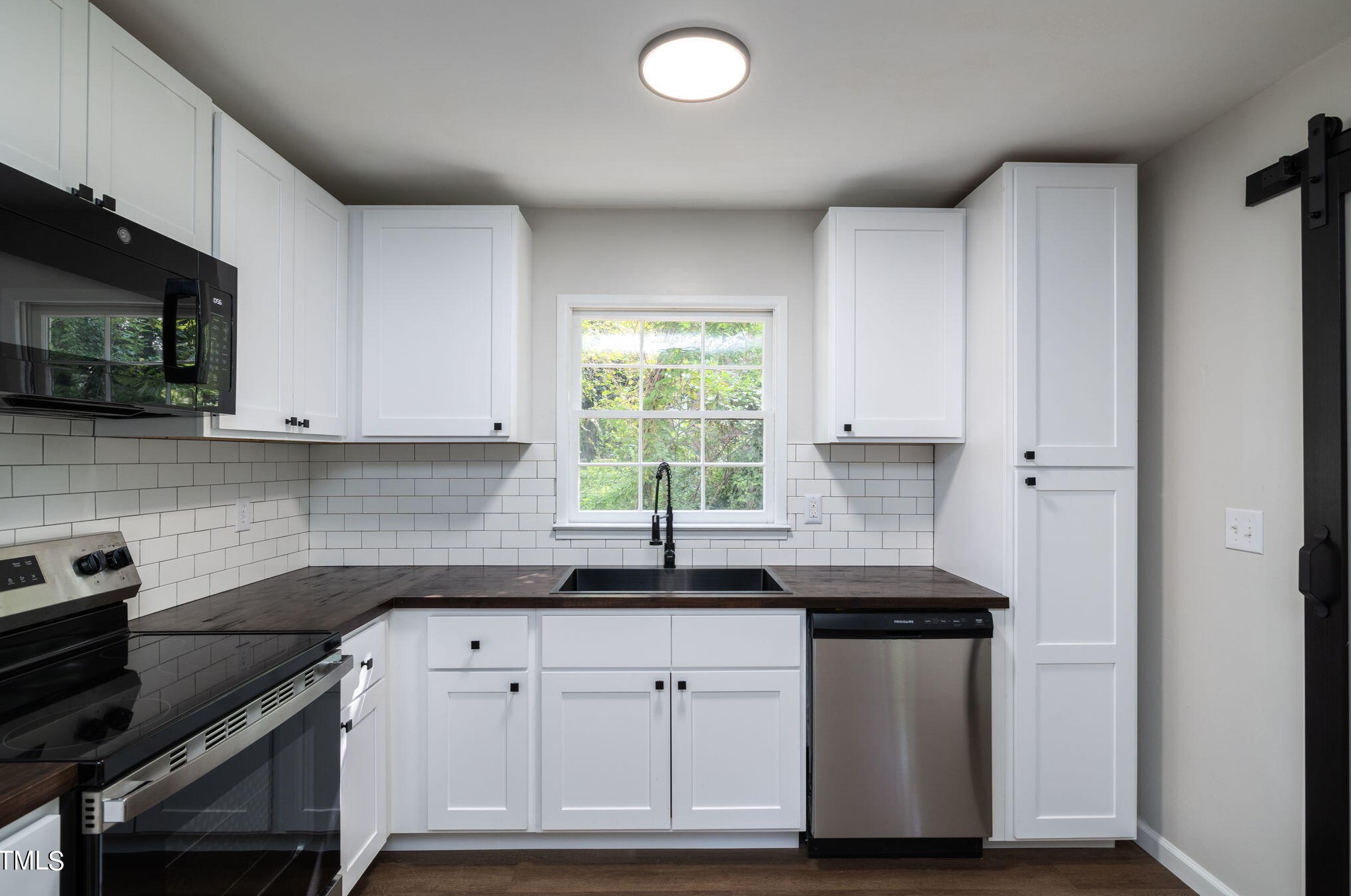 1310 Cedrow Dr, High Point NC  27260-3702 exterior