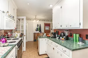 803 Holloman St, Mount Olive, NC 28365 - Photo 11