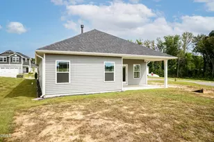 214 Drayton Hall Ln, Sanford, NC 27330 - Photo 5