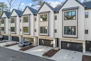 811 Maple Berry Ln, Raleigh, NC 27607 - Photo 3