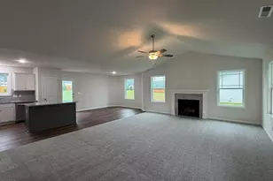 130 Tulipfield Wy, Benson, NC 27504 - Photo 3