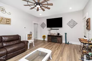 1006 W Broad St, Dunn, NC 28334 - Photo 9