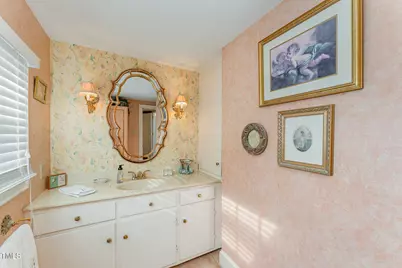 110 E Orange Street, Hillsborough, NC 27278 - Photo 15