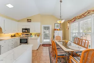 110 E Orange St, Hillsborough, NC 27278 - Photo 11