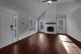 3321 Beech Bluff Ln, Raleigh, NC 27616 - Photo 3