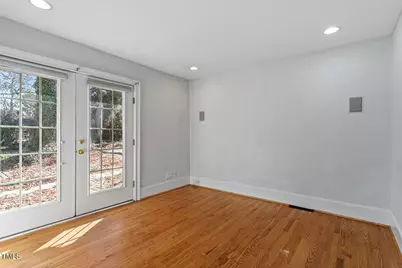 806 E Franklin Street, Chapel Hill, NC 27514 - Photo 21